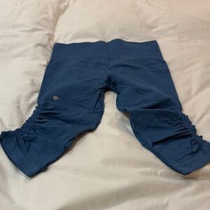 lululemon athletica Blue Capri Leggings